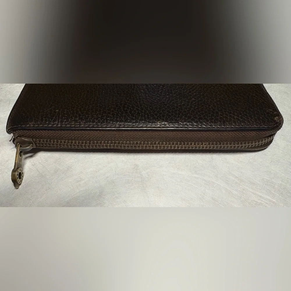 Hunting World Zip‎ Around Brown Leather Wallet
